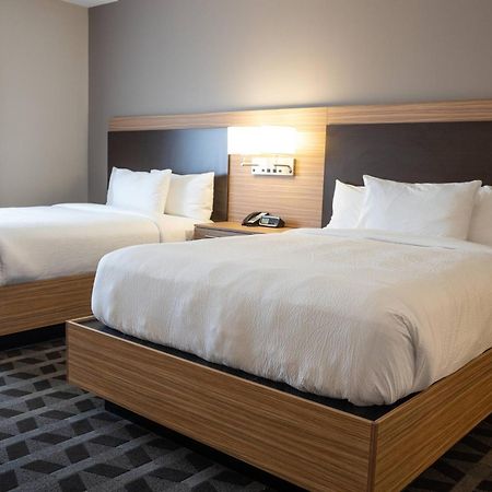 Towneplace Suites By Marriott Petawawa Buitenkant foto